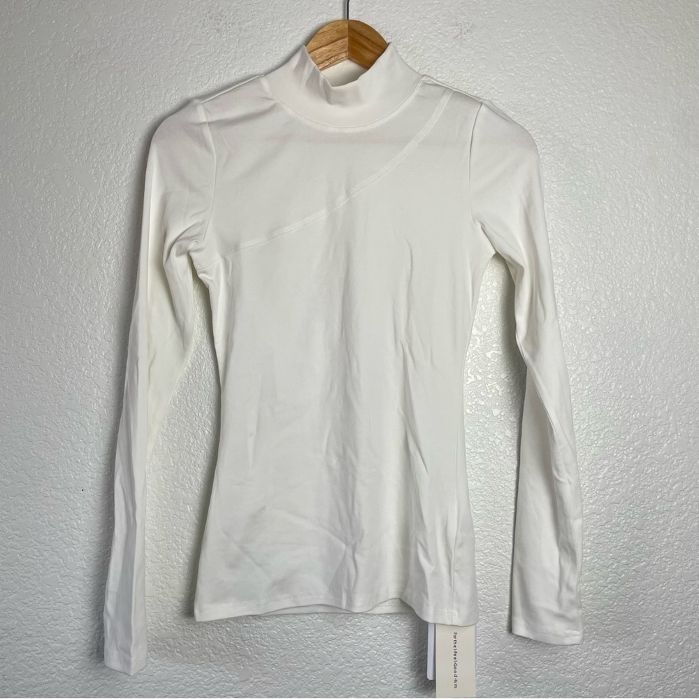 NWT Commense White Mock Neck Long Sleeve Top Size Medium